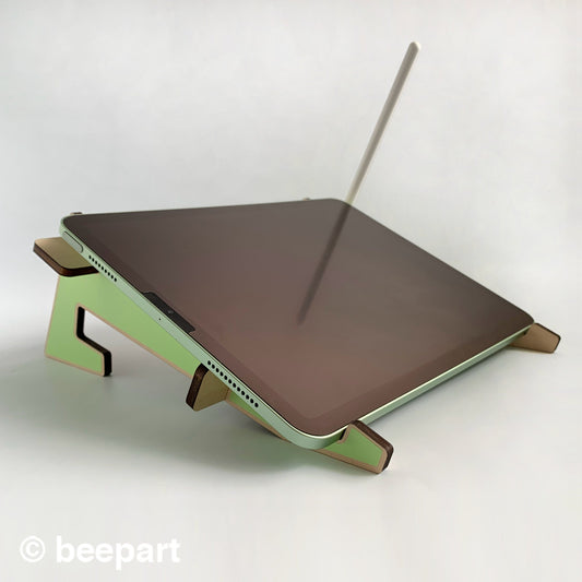 XR 3000 Wood Tablet Stand – Dual-Function iPad & Drawing Stand with Stylus Holder